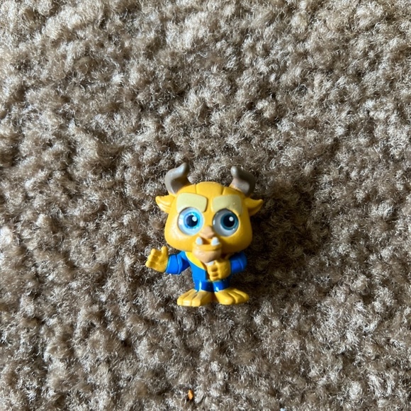 Disney Doorables: Series 7 Figurine – Beauty and the Beast – Beast - Picture 2 of 3